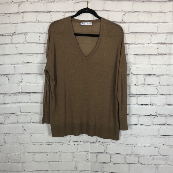 Zara Sweaters - ZARA long sleeve V neck oversized light sweater S